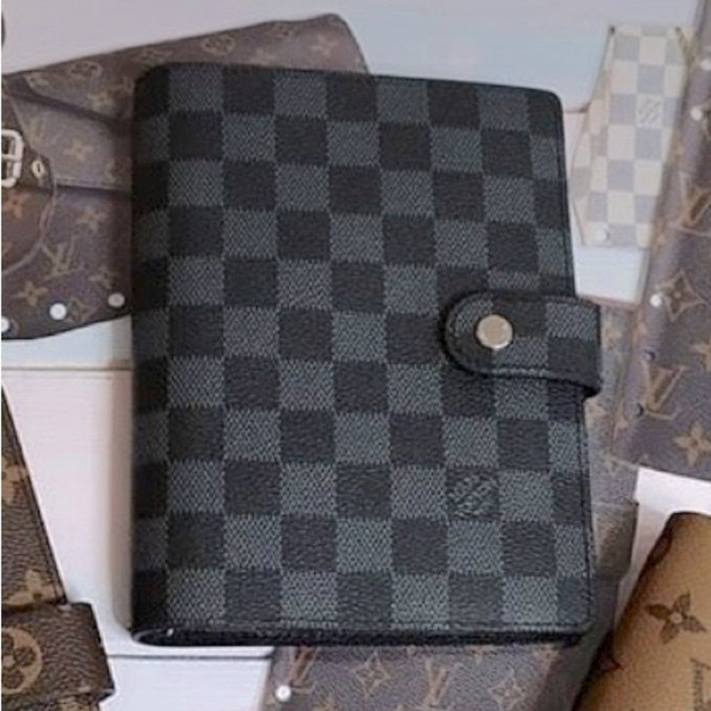 Louis Vuitton MM Graphite Agenda